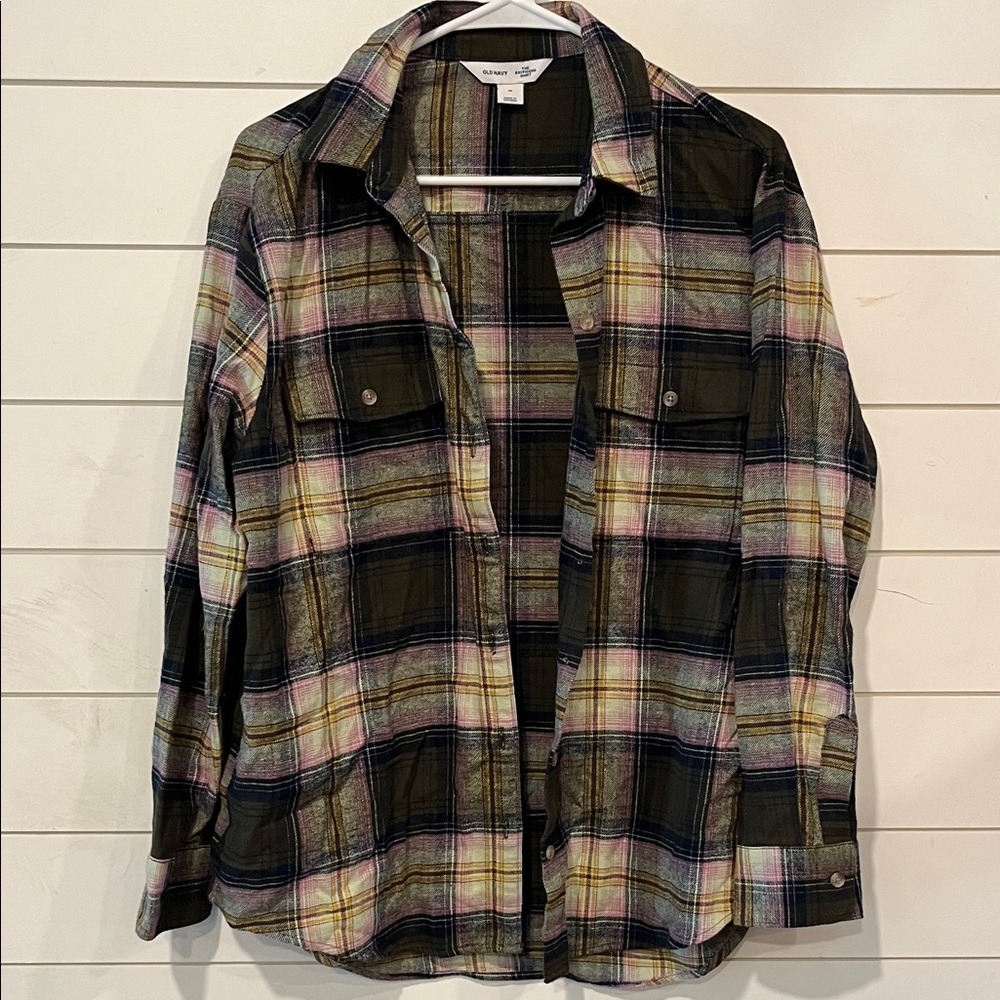 Old Navy Multicolor Plaid Button Down Shirt - The boyfriend shirt